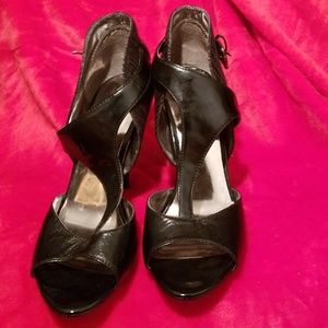 Guess black multi texture shoe, 9